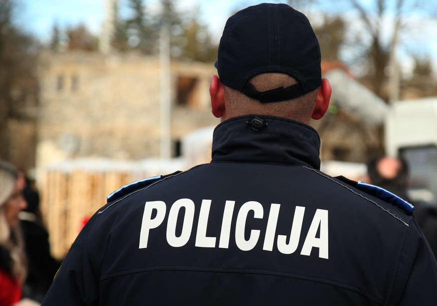 U Mostaru izbio požar: Zapalio se krevet, jedna osoba hospitalizovana
