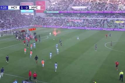 HAOS U AUSTRALIJI Napadnut golman, završio u bolnici (VIDEO)