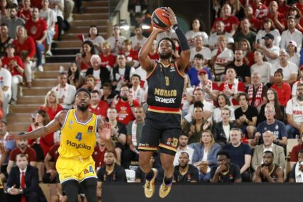 NIŠTA OD PARTIZANA Nekadašnji igrač Crvene zvezde može samo u NBA (FOTO)