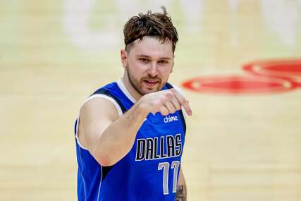 (FOTO) PONOVO ODUŠEVIO DELIJE Oglasio se Luka Dončić i poslao moćnu poruku