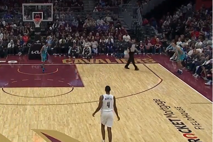 (VIDEO) POGUBIO SE Srpski košarkaš jednim potezom nasmijao cijeli NBA