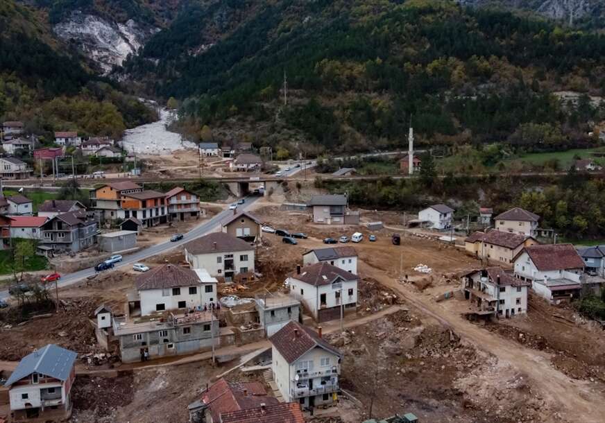 „Civilna zaštita je na terenu, a vatrogasci u pripravnosti“ Jablanica se nije oporavila od prošlogodišnjih poplava, a strahuje od NOVIH