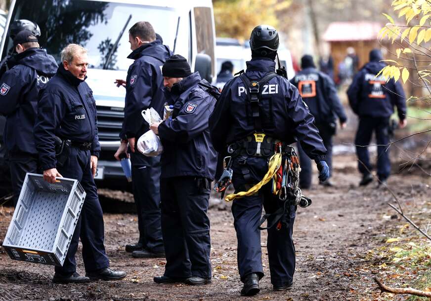 UŽAS U NJEMAČKOJ Djeca u rijeci pronašla tijelo tinejdžera (17), njegov nestanak prijavljen dan ranije