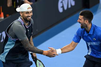 (FOTO) "Lijep početak, idemooo" Novak se oglasio nakon pobjede, ubrzo mu stigao odgovor Australijanca i to na srpskom