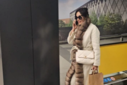 IMA SE, MOŽE SE Ceca se na aerodromu pojavila sa torbicom od 6.000 evra i krznenom kaputu koji je mamio poglede prolaznika