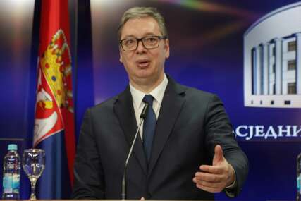 (FOTO) "Zahvalan sam Dodiku na poštovanju koje pokazuje prema Srbiji" Vučić oduševljen gostoprimstvom u Banjaluci, osvrnuo se i na obilježavanje 80 godina od Jasenovca