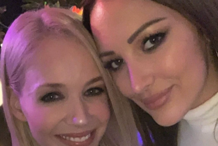 "Ona je divna" Jelena Rozga podijelila fotografiju sa Aleksandrom Prijović, pa oduševila publiku pričom o NJIHOVOM PRIJATELJSTVU