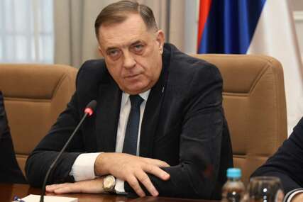 (FOTO) Da li će i Dodik postati PREDMET ISTRAGE: Predsjednik Srpske nije uvijek bio "gadljiv" na AMERIČKE PARE