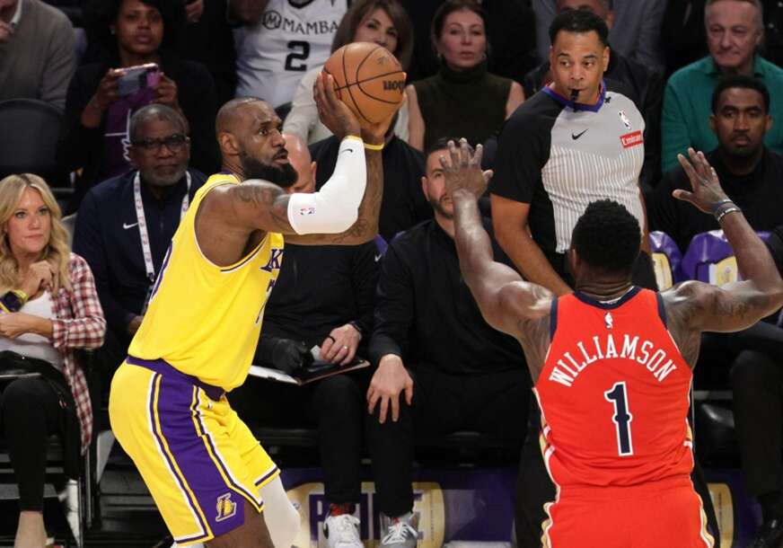 Lebron Džejms