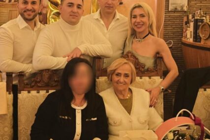 "Hvala ti što si rodila mog čovjeka" Buduća svekrva Jovane Jeremić proslavila 80. rođendan, voditeljka joj se obratila DIRLJIVIM RIJEČIMA