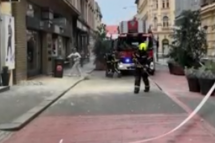 (VIDEO) Zagreb pod udarom oluje: Jak vjetar obara stabla, oštećena žičara i tramvaji, OBRUŠILA SE SKELA